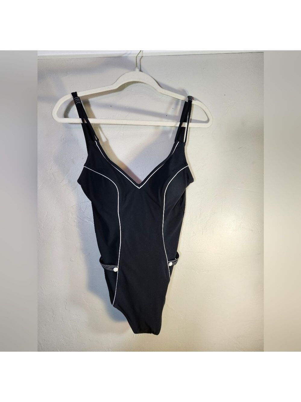 Sun Flair Black One-Piece Swimsuit with White Trim B- Cup Sz 6 - Picture 1 of 7